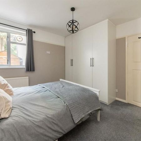 Appartamento Vibrant & Stylish Mill Hill East Pad Hendon Esterno foto