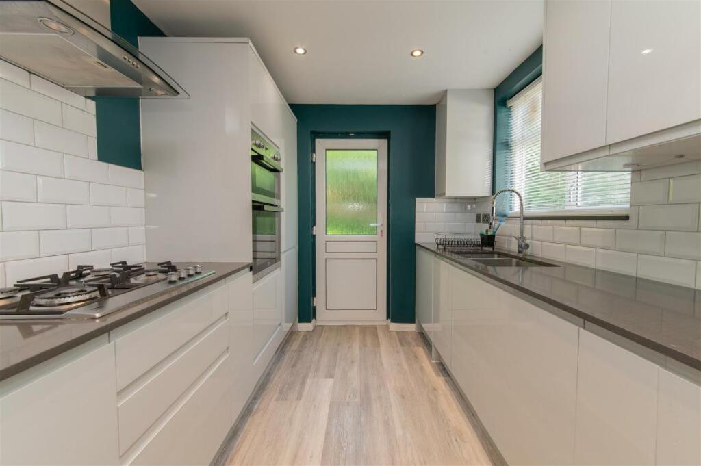 Appartamento Vibrant & Stylish Mill Hill East Pad Hendon Esterno foto