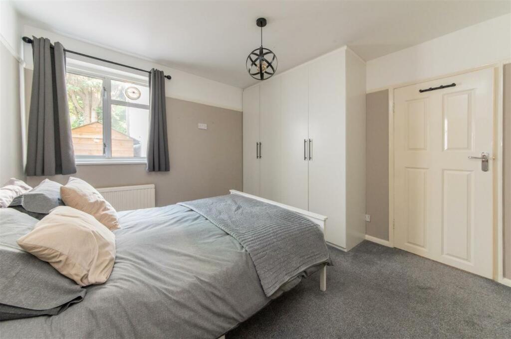 Appartamento Vibrant & Stylish Mill Hill East Pad Hendon Esterno foto
